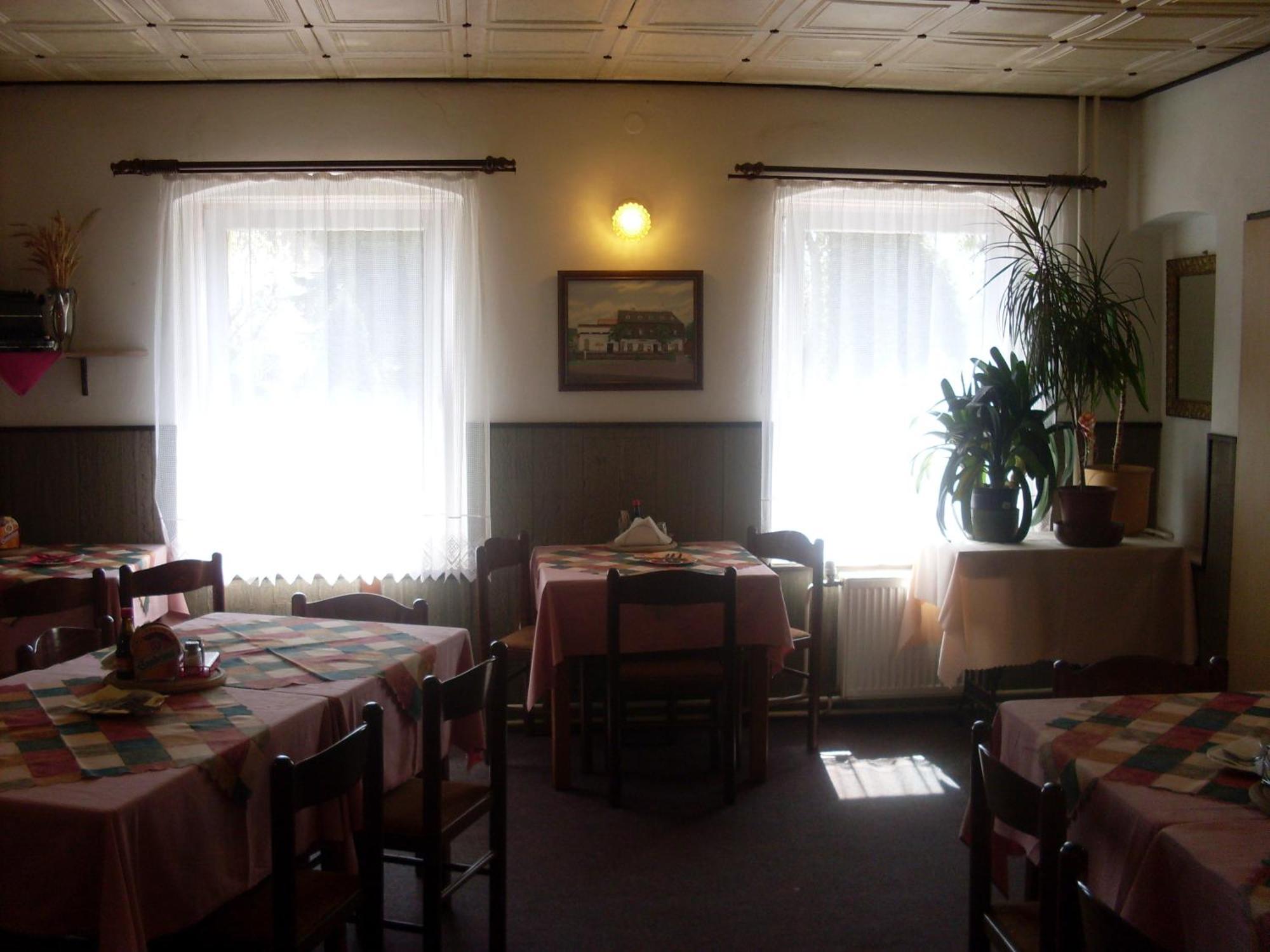 Pension U Kastanu Karlovy Vary Extérieur photo