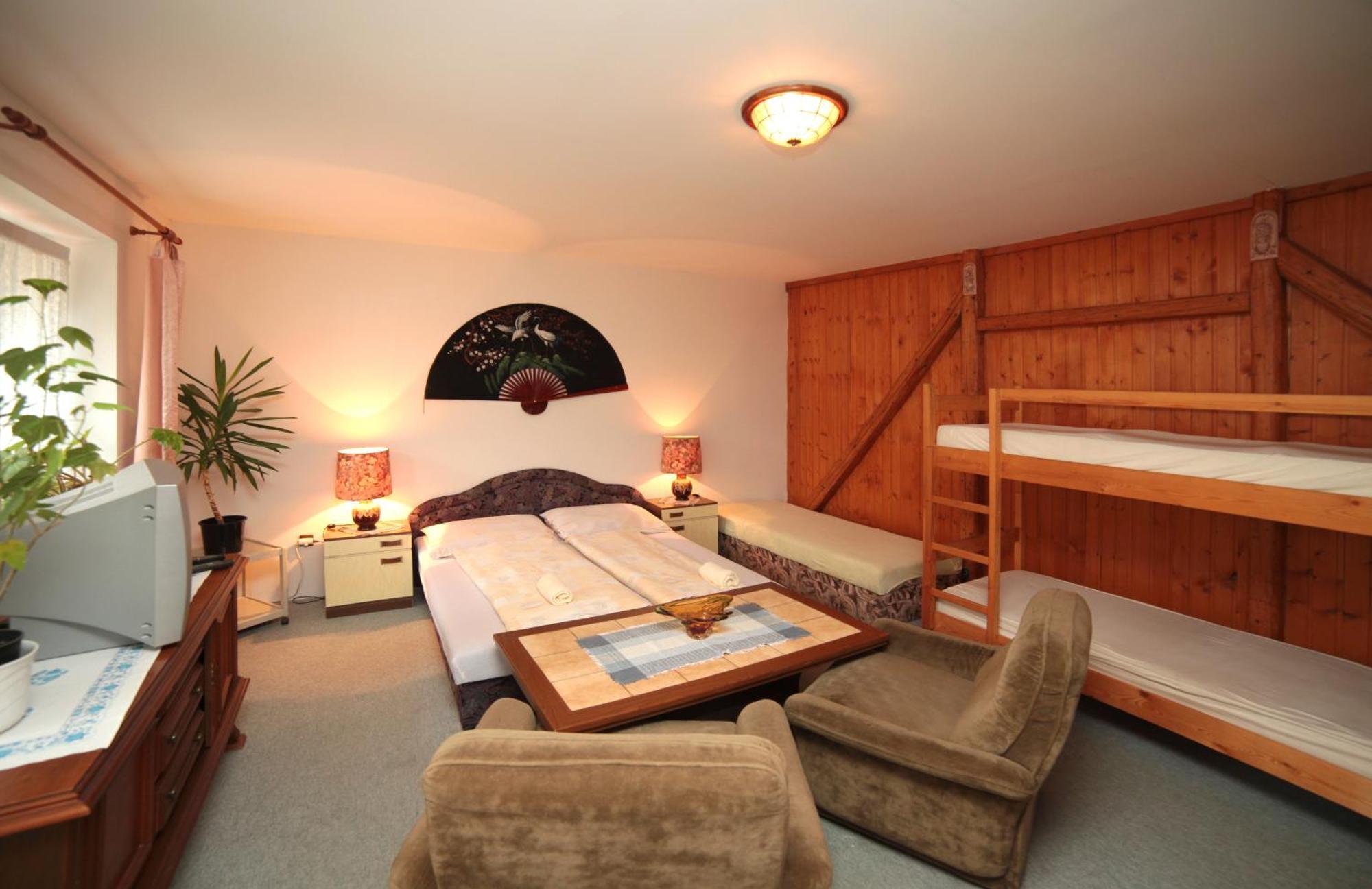 Pension U Kastanu Karlovy Vary Extérieur photo