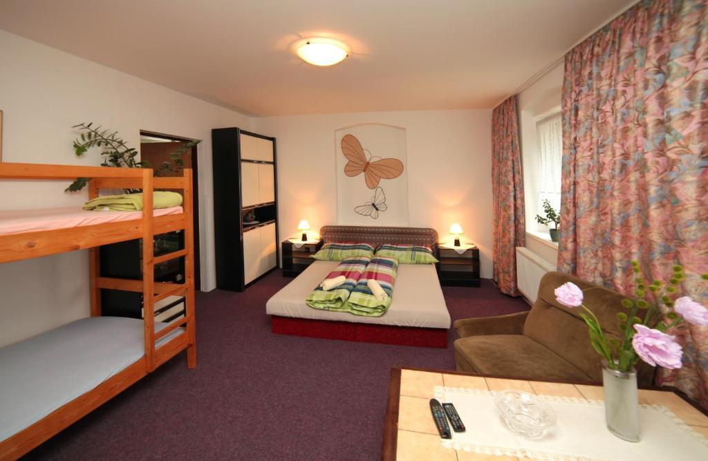 Pension U Kastanu Karlovy Vary Chambre photo